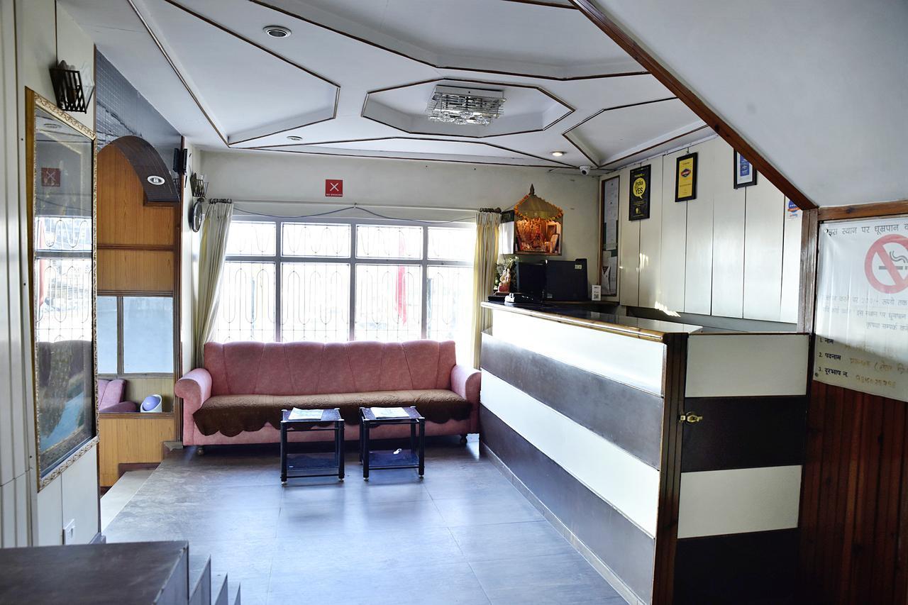 Oyo 8917 Hotel Crystal Palace ชิมลา ภายนอก รูปภาพ